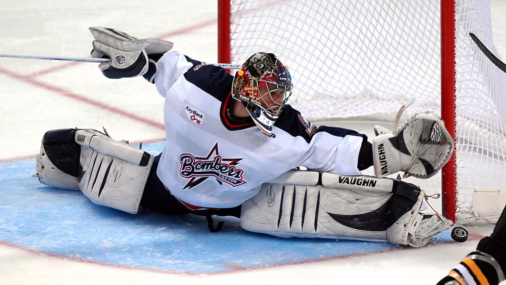 JiuyouAPP下载-北京鸭后卫线发力带动整体进攻节奏，北京鸭队